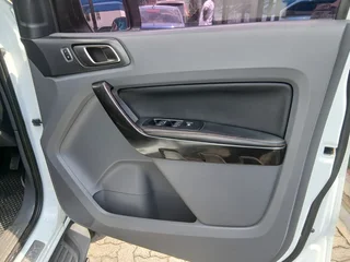 White Ford Ranger 3.2 TDCi Wildtrak 4x4 D/Cab AT with 116000km available now!