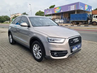 Audi Q3 2.0 TDI Quattro S Tronic, Silver with 117000km, for sale!