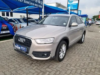 Audi Q3 2.0 TDI Quattro S Tronic, Silver with 117000km, for sale!