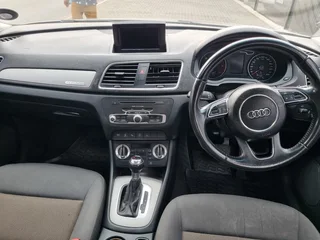 Audi Q3 2.0 TDI Quattro S Tronic, Silver with 117000km, for sale!