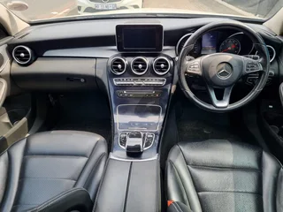 White Mercedes-Benz C 200 BlueEFFICIENCY Elegance with 115000km available now!