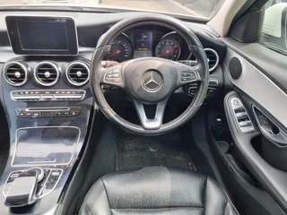 White Mercedes-Benz C 200 BlueEFFICIENCY Elegance with 115000km available now!