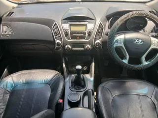 2013 Hyundai ix35 2.0 GLS with 140000km available now!