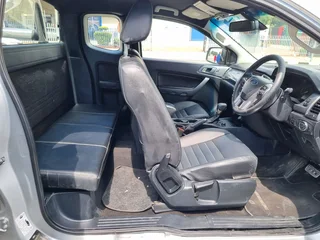 Silver Ford Ranger 3.2 TDCi XLT 4x4 Super Cab AT with 110000km available now!