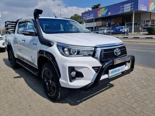 Toyota Hilux 2.8 GD-6 D/Cab 4x4 Raider, White with 117000km, for sale!