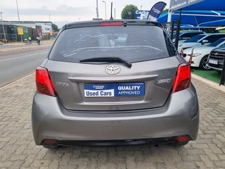 Toyota Yaris 1.0 5-Door, Grey with 98000km, for sale!