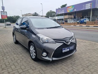 Toyota Yaris 1.0 5-Door, Grey with 98000km, for sale!