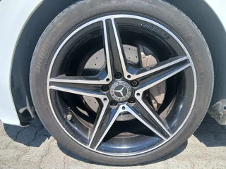 White Mercedes-Benz C 200 BE AMG with 115000km available now!