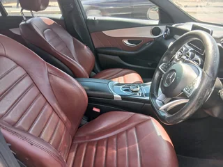 White Mercedes-Benz C 200 BE AMG with 115000km available now!