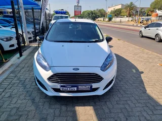 White Ford Fiesta 1.5 TDCi Ambiente with 102000km available now!