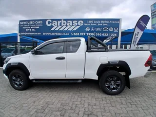 White Toyota Hilux 2.4 GD-6 X/Cab RB SRX with 70000km available now!