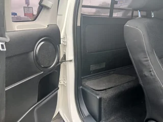 White Toyota Hilux 2.4 GD-6 X/Cab RB SRX with 70000km available now!