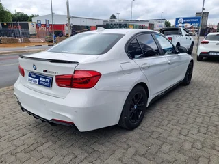 White BMW 320i M Sport SportsSteptronic with 77000km available now!