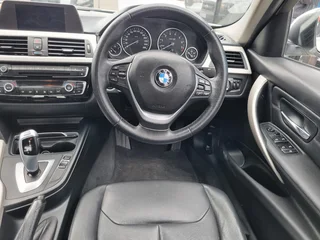 White BMW 320i M Sport SportsSteptronic with 77000km available now!