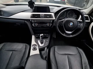 White BMW 320i M Sport SportsSteptronic with 77000km available now!