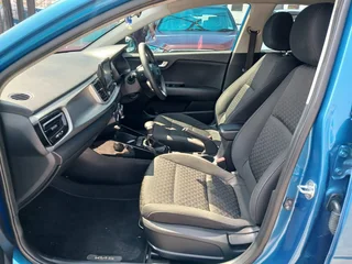 Blue Kia Rio 1.4 5-Door with 67000km available now!
