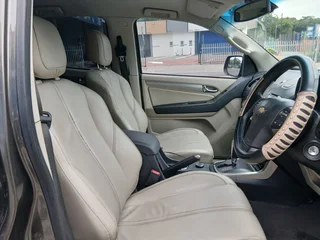 Chevrolet Trailblazer 2.8 LTZ 4x4 AT with 99000km available now!