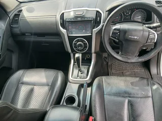 White Isuzu D-Max 300 D/Cab LX with 103314km available now!