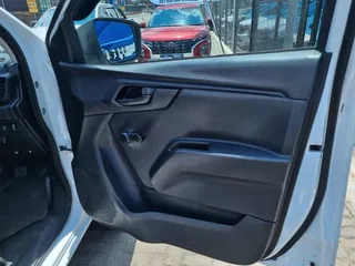 Isuzu D-Max MY22 1.9 DDI S Cab HR L, White with 1km, for sale!