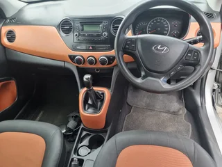 Silver Hyundai i10 1.2 GLS with 84000km available now!