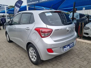 Silver Hyundai i10 1.2 GLS with 84000km available now!