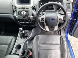 Blue Ford Ranger 3.2 TDCi XLT 4x2 D/Cab with 121000km available now!