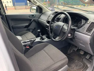 Ford Ranger 2.2 TDCi Base 4x2 D/Cab, White with 112000km, for sale!