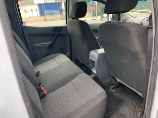 Ford Ranger 2.2 TDCi Base 4x2 D/Cab, White with 112000km, for sale!