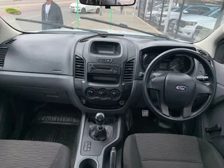 Ford Ranger 2.2 TDCi Base 4x2 D/Cab, White with 112000km, for sale!