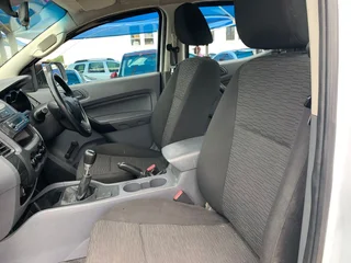 Ford Ranger 2.2 TDCi Base 4x2 D/Cab, White with 112000km, for sale!