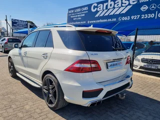 White Mercedes-Benz ML 63 AMG Speedshift 7G-Tronic with 181000km available now!