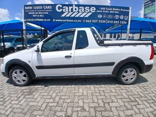 White Nissan NP200 1.6 8V AC Safety Pack with 135000km available now!