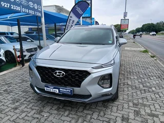 Grey Hyundai Santa Fe 2.2 CRDi 4x2 with 128000km available now!