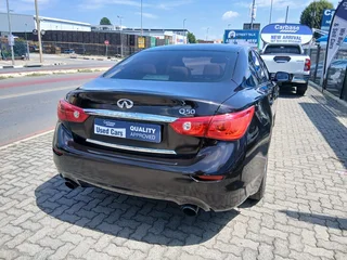 Black Infiniti Q50 2.0 Premium AT with 174000km available now!