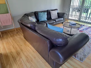 Zimbali couch and daybed set