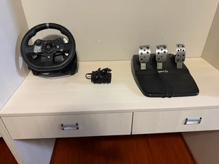 Logitech Gaming G920 Driving Force Racing Wheel For Xbox One and PC