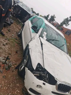 BMW x3 F25 facelift 2.oi n20 engine  auto 2015 STRIPPING FOR SPARES