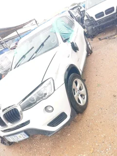 BMW x3 F25 facelift 2.oi n20 engine  auto 2015 STRIPPING FOR SPARES