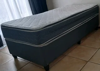 Single Pillow top bed-Mattress & base