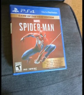 CD&#39;s and PS 4 Controller