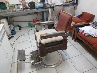 Barber chair