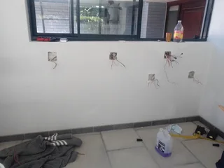 Electrician - Ad posted by Oscar electrician