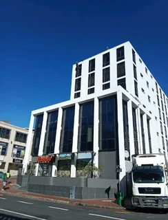 Professional painter with a Level 1 Rope Access Certificate, available for any painting Job