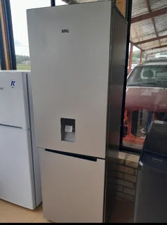 Fridge - Ad posted by Erica Bennett