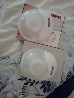 Molka breast pumps