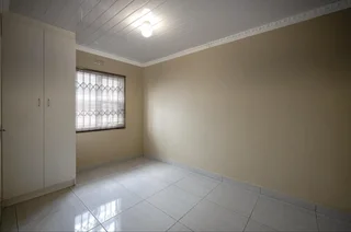 Flatlet - Ad posted by Koleka LadyK