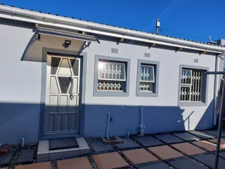 Flatlet - Ad posted by Koleka LadyK