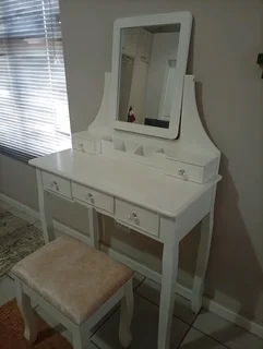Dressing Table White with mirror and chair