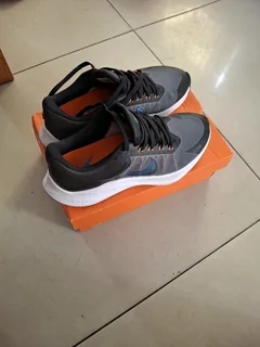 nike mens running shoes