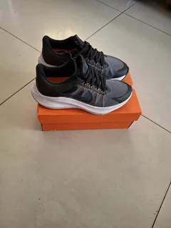 nike mens running shoes